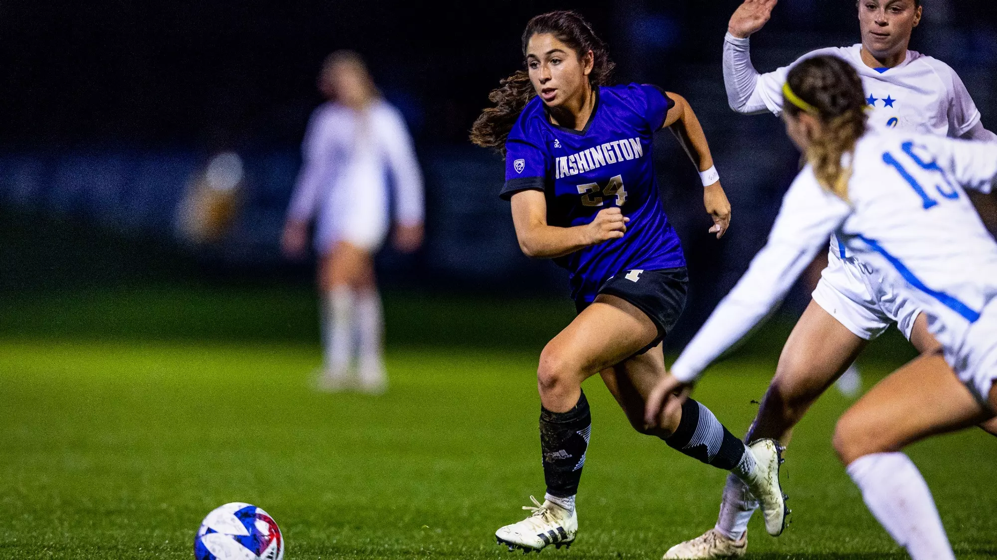 越表现奠定 越表现奠定